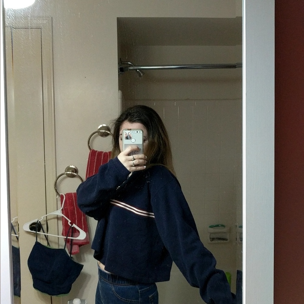 Cropped cherokee mens size m sweater